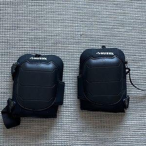 Husky Ultradurable Knee Pads